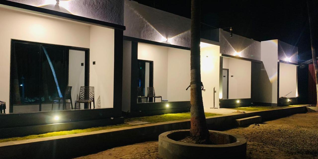 Mayekar'S Holiday Home, Chivla Beach, Mālvan エクステリア 写真